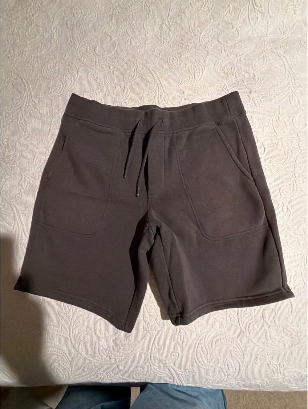 UGG Men's Gray Drawstring Shorts Size L